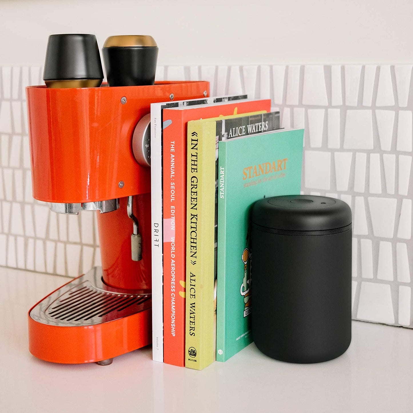 Fellow Atmos Vacuum Coffee Canister & Food Storage Container - 1.2 Liter Canister holds up to 16 oz of Coffee Beans - Airtight Food Storage Containers -1.2 Liter - Matte Black